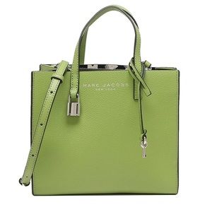 New Marc Jacobs Mini Grind Tote Bag in Peridot. 2